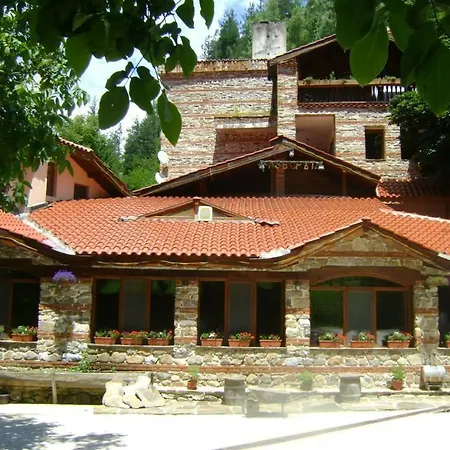 хотел Изворът с.Арда Арда